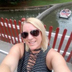 Meet your Posher, Stephanie